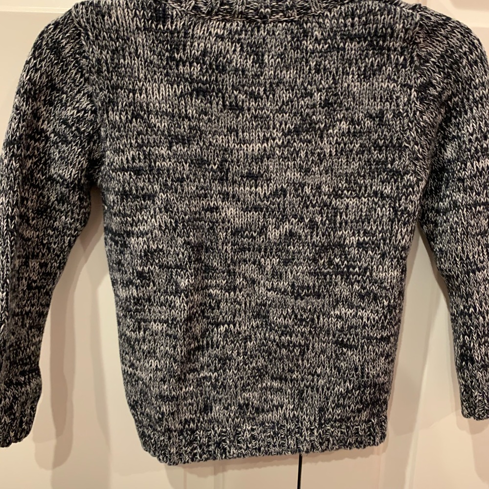Button down sweater - Picture 3 of 3
